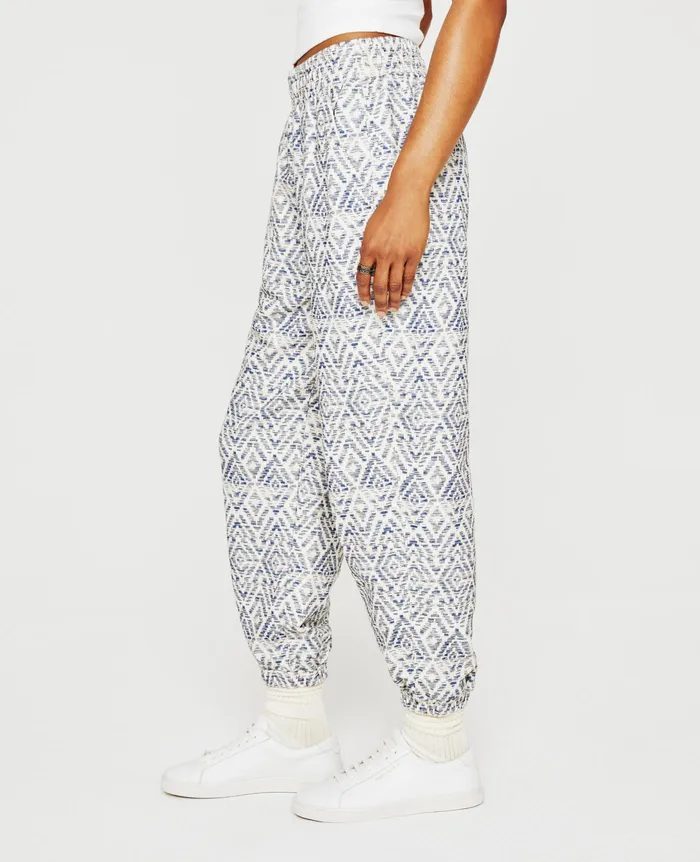 AG Jeans Pants Women Nova Sweatpant DIAMOND CHEVRON BLUE MULTI AG Jeans Pants Women Nova Sweatpant DIAMOND CHEVRON BLUE MULTI