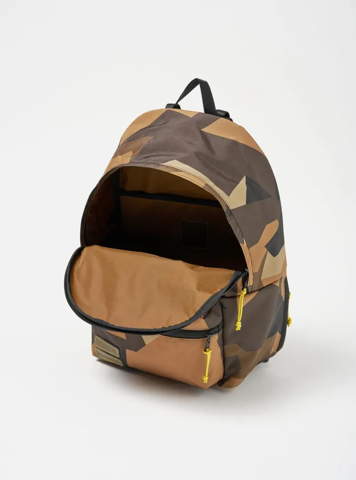 Bags Men Universal Works MasterPiece X Universal Works Backpack In Camo Recycled Tech Canvas