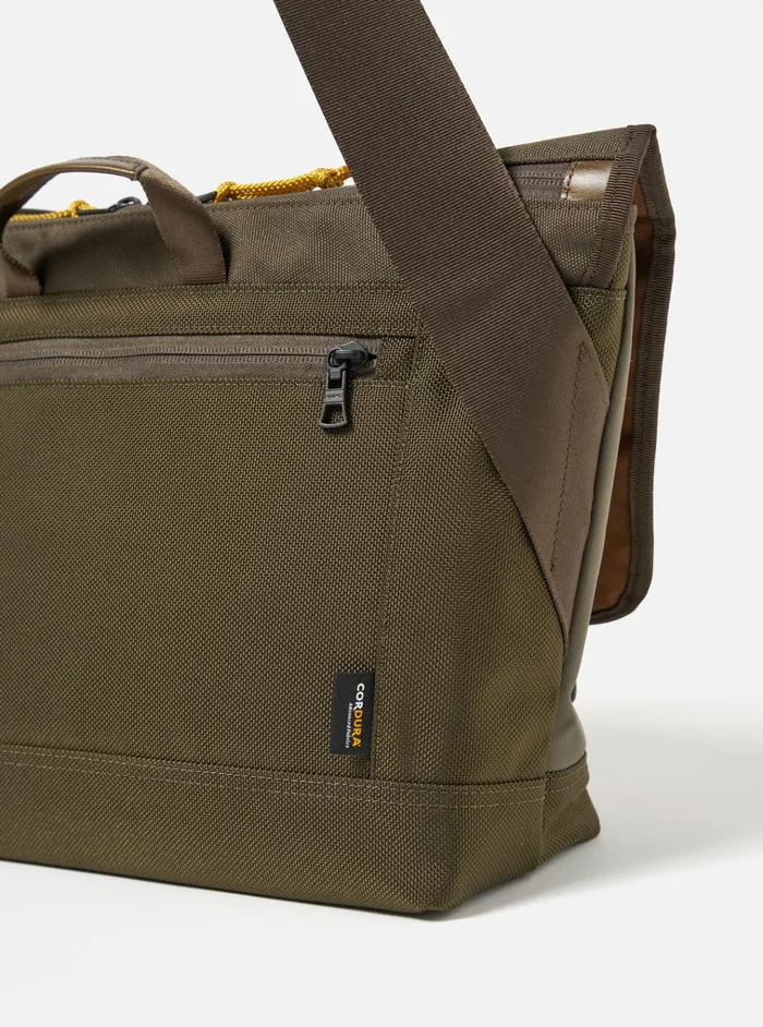 Bags Men Universal Works MasterPiece X Universal Works Courier Bag In Olive Recycled Tech Canvas