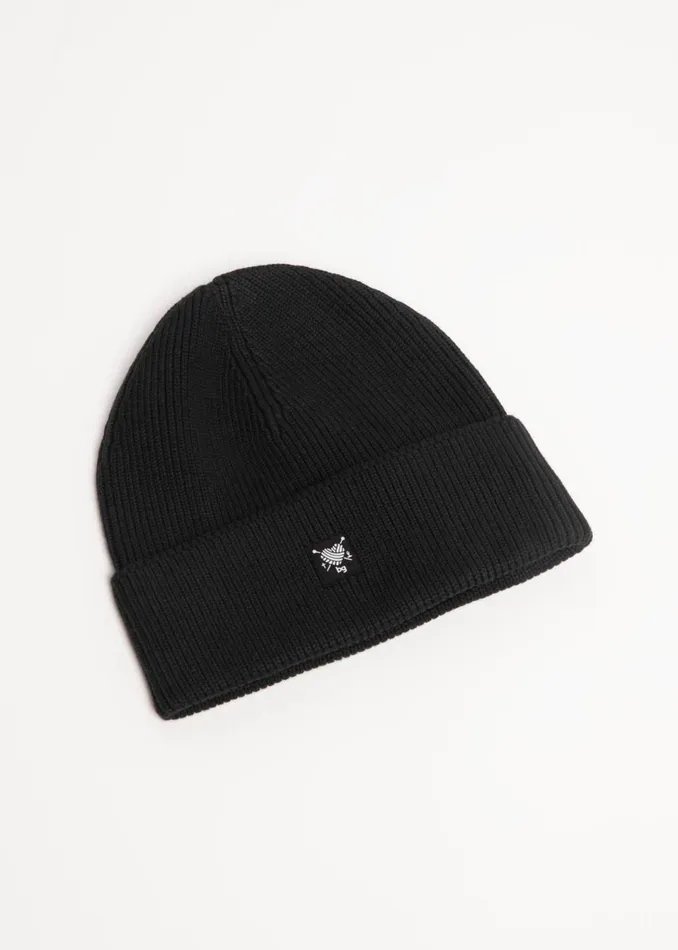 Blutsgeschwister Knitted Hat Beanie Queen Black Women Other Accessoires