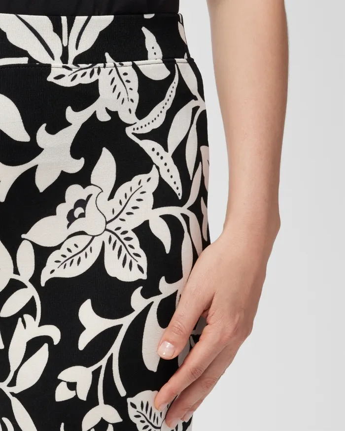Chico039s Travelers Floral Print Crops BlackWhite Women Matching Sets