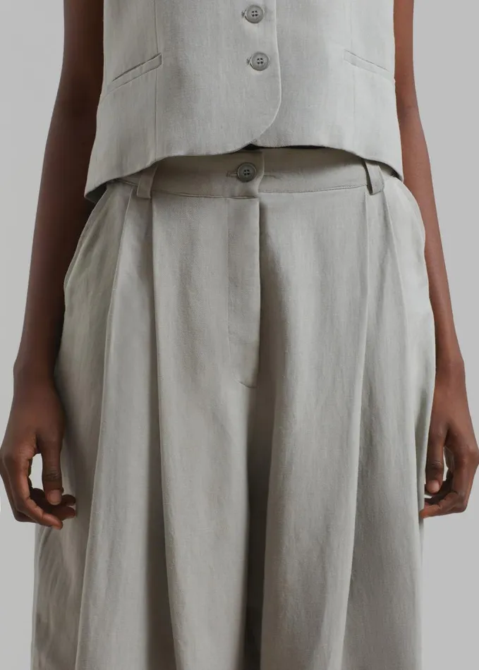 Clothing Women The Frankie Shop Piper Pleated Trousers 8211 Sage