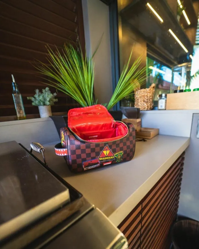 GLOBAL MOGUL TOILETRY BAG Bags SPRAYGROUND