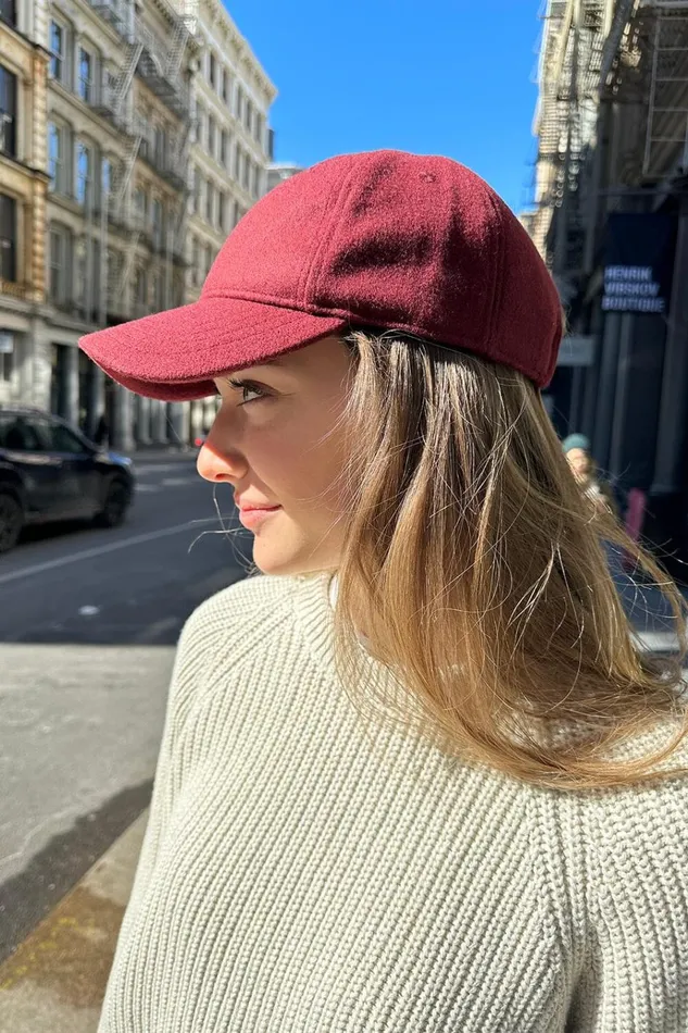 Katherine Felt Cap Burgundy Women Brandy Melville Hats and Caps