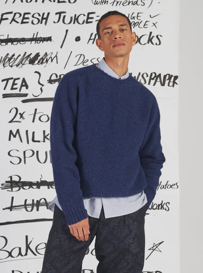 Knitwear Men Universal Works Universal Works Seamless Crew In Indigo Supersoft Knit