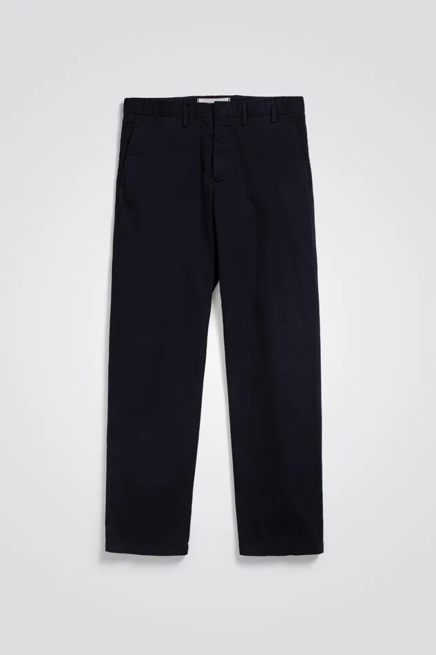 Men Aros Regular Italian Brushed Twill Chino Dark Navy Norse Projects Trousers