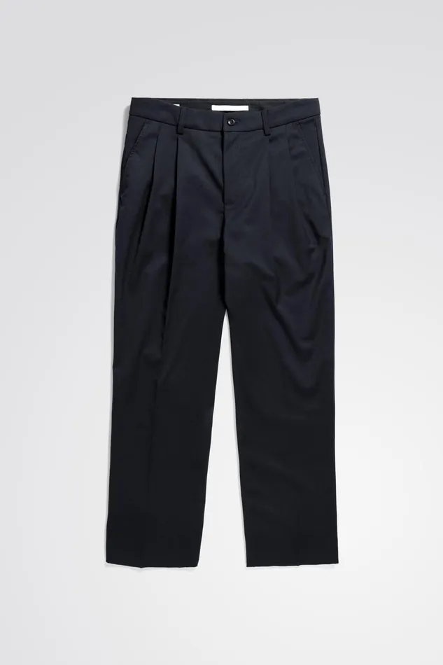 Men Benn Relaxed Light Wool Pleated Trouser Dark Navy Norse Projects Trousers