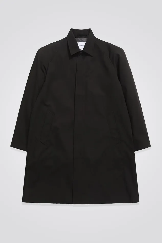 Men Vargo Solotex Twill Raglan Mac Black Norse Projects Outerwear