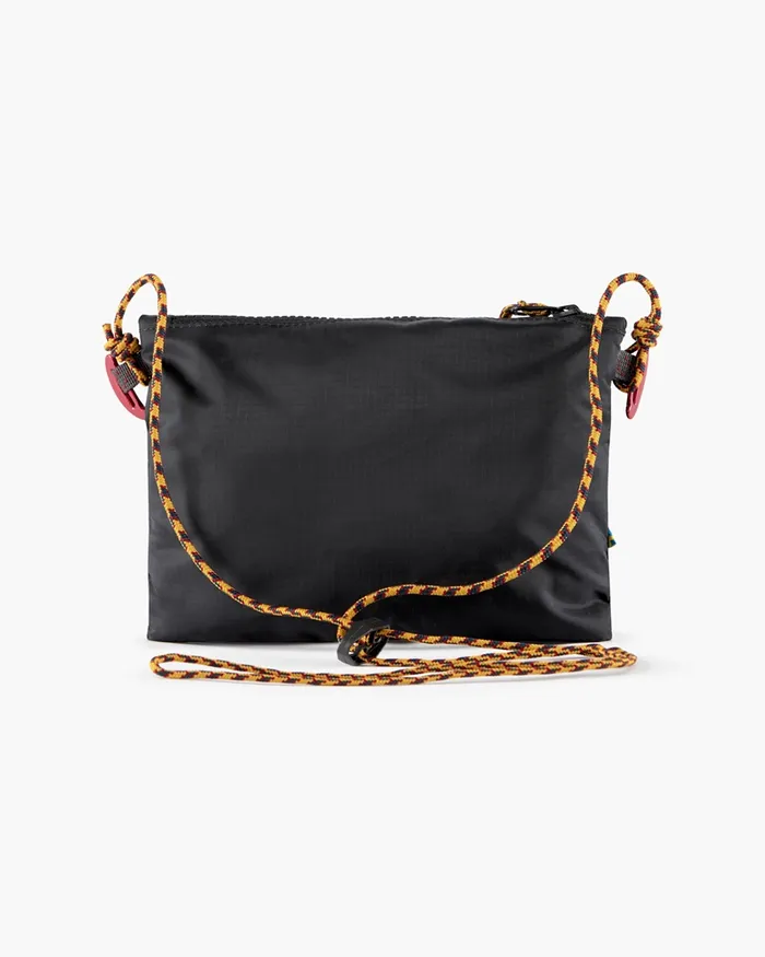 MenWomen Algir Small Accessory Bag Raven Klttermusen Gear Bags and Organisers
