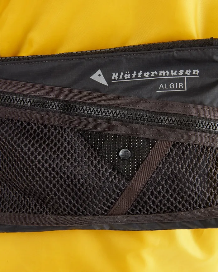MenWomen Algir Small Accessory Bag Raven Klttermusen Gear Bags and Organisers
