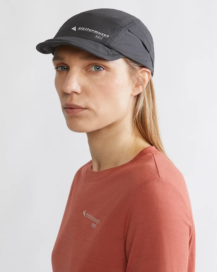 MenWomen Sol Lightweight Five Panel Cap Raven Klttermusen Hats and Caps