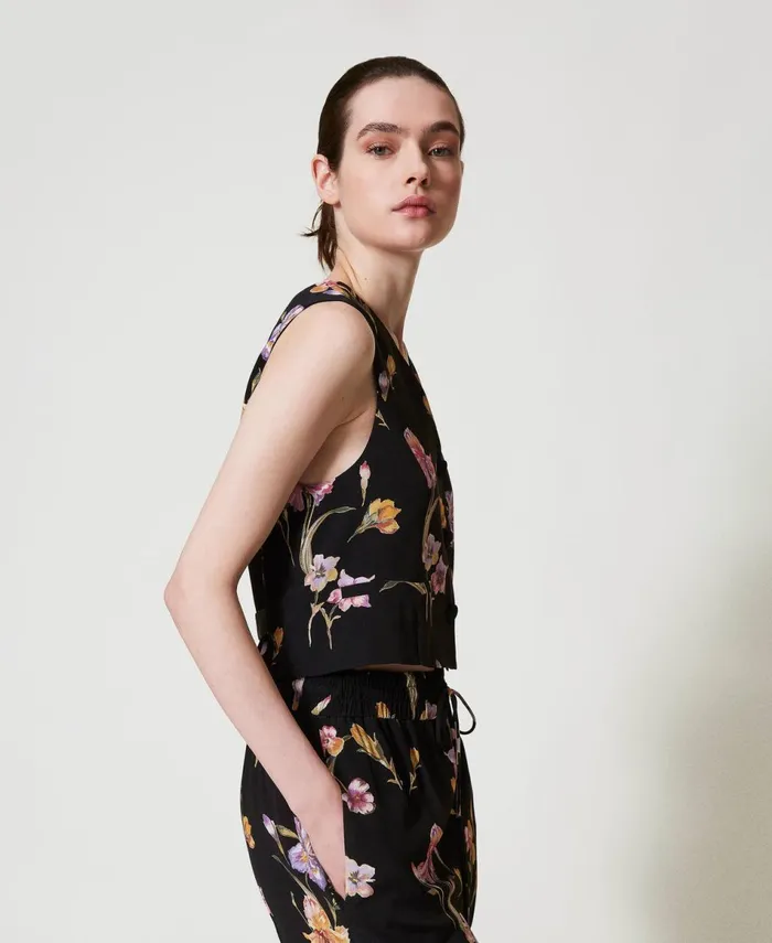 Twinset Crpe De Chine Floral Waistcoat Multicolourblack Iris Print Women Jackets And Outerwear Twinset Crpe De Chine Floral Waistcoat Multicolourblack Iris Print Women Jackets And Outerwear