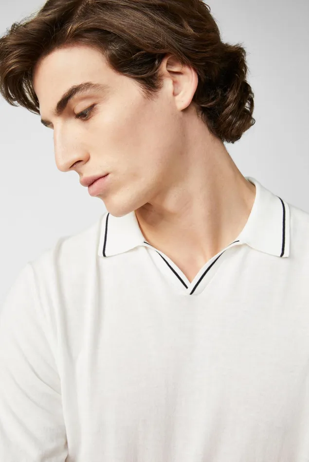 Van Laack Poloshirts Men Knitted VNeck Polo Shirt Made Of Air Cotton Offwhite Van Laack Poloshirts Men Knitted VNeck Polo Shirt Made Of Air Cotton Offwhite