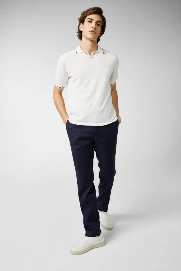 Van Laack Poloshirts Men Knitted VNeck Polo Shirt Made Of Air Cotton Offwhite Van Laack Poloshirts Men Knitted VNeck Polo Shirt Made Of Air Cotton Offwhite