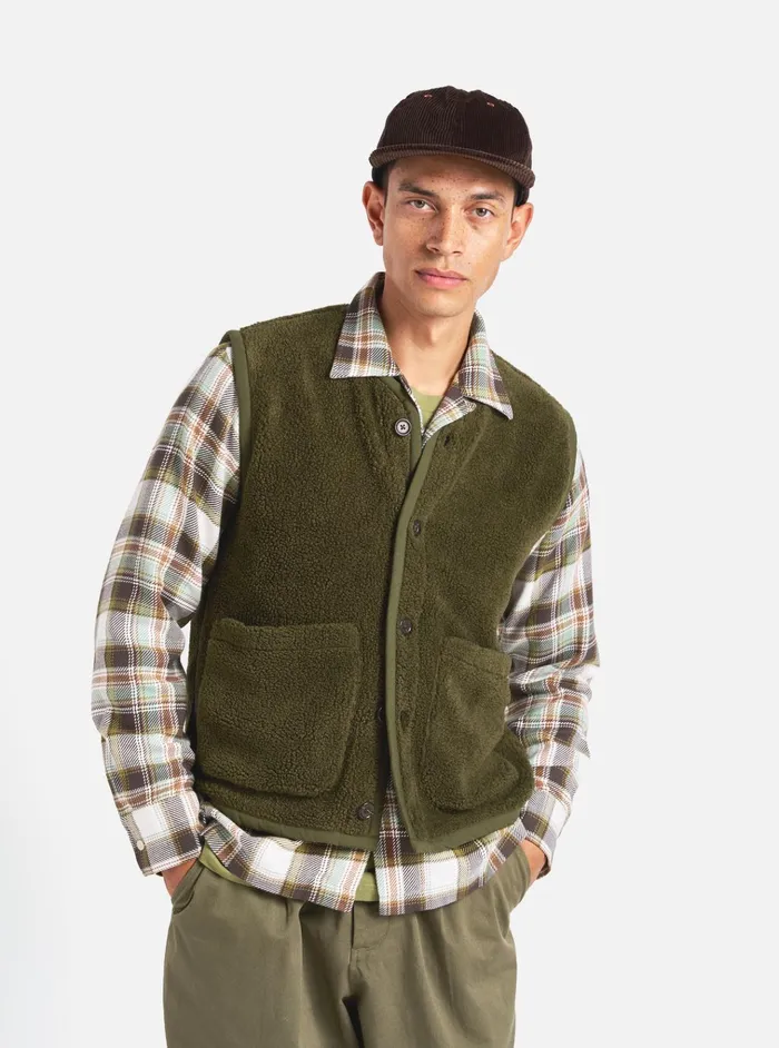 Waistcoats and Gilets Men Universal Works Universal Works Lancaster Gilet In Olive Mountain Fleece Waistcoats and Gilets Men Universal Works Universal Works Lancaster Gilet In Olive Mountain Fleece