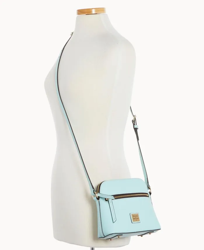 Woman Beacon Zip Domed Crossbody Pale Blue Dooney and Bourke Crossbodies Woman Beacon Zip Domed Crossbody Pale Blue Dooney and Bourke Crossbodies