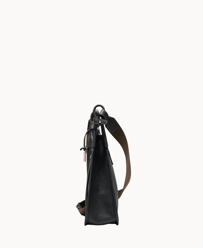 Woman Henrys Large Crossbody Black Dooney and Bourke Crossbodies Woman Henrys Large Crossbody Black Dooney and Bourke Crossbodies