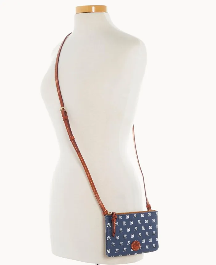 Woman MLB Yankees Top Zip Crossbody Yankees Dooney and Bourke Crossbodies Woman MLB Yankees Top Zip Crossbody Yankees Dooney and Bourke Crossbodies