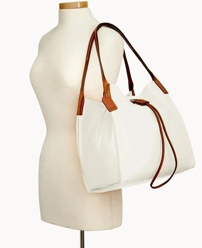 Woman Oncour Elba Full Up Two Pure White Dooney and Bourke Shoulder Bags Woman Oncour Elba Full Up Two Pure White Dooney and Bourke Shoulder Bags