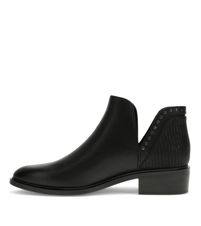 Women Avril Ankle Bootie Black Baretraps Booties