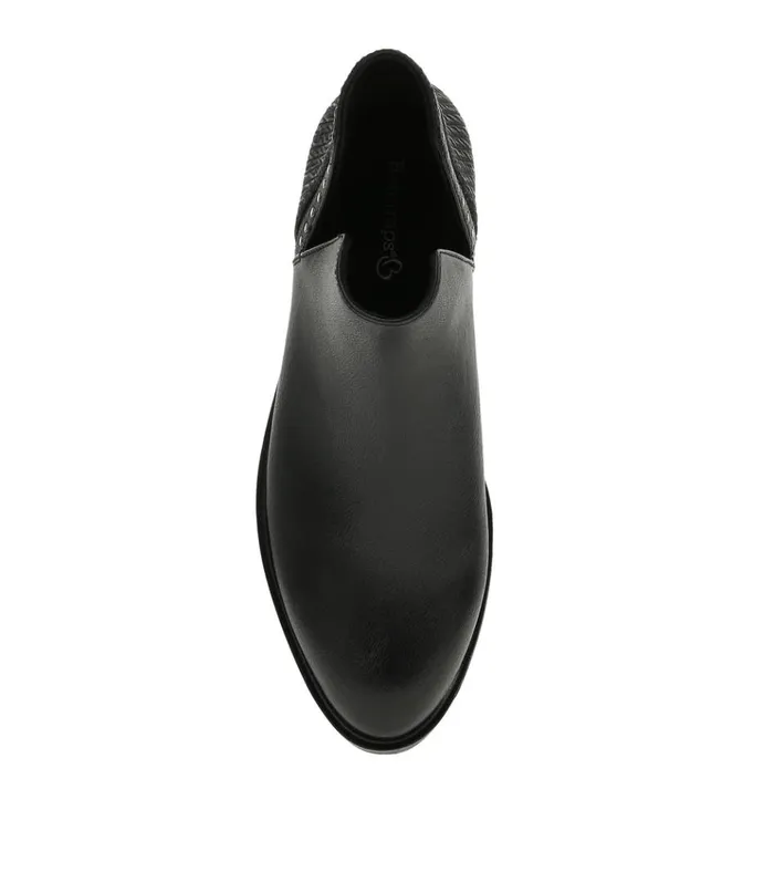 Women Avril Ankle Bootie Black Baretraps Booties