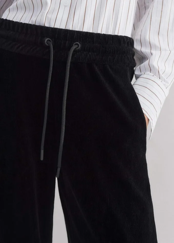 Women Cord Velour Statement Sweatpant Black MEEM