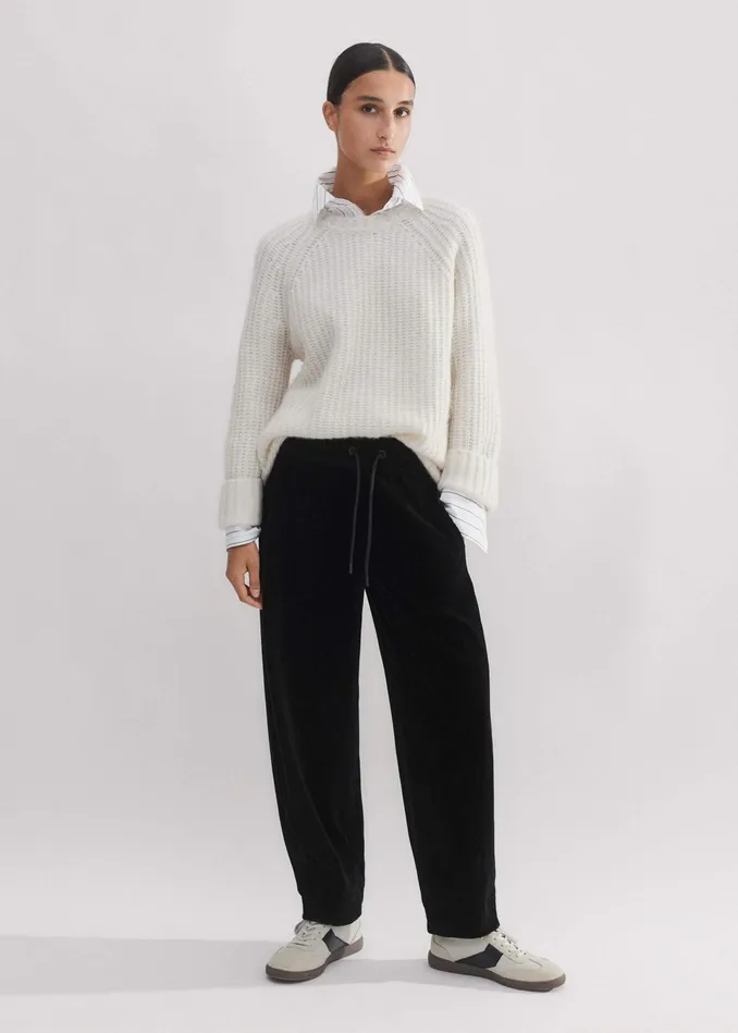 Women Cord Velour Statement Sweatpant Black MEEM