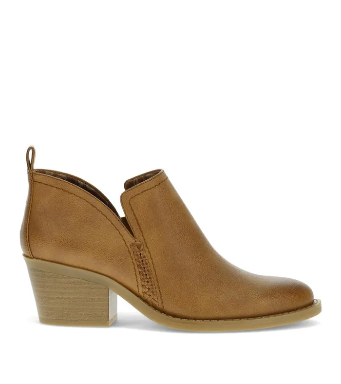 Women Lidian Ankle Bootie Walnut Baretraps Booties