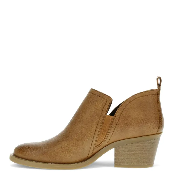 Women Lidian Ankle Bootie Walnut Baretraps Booties