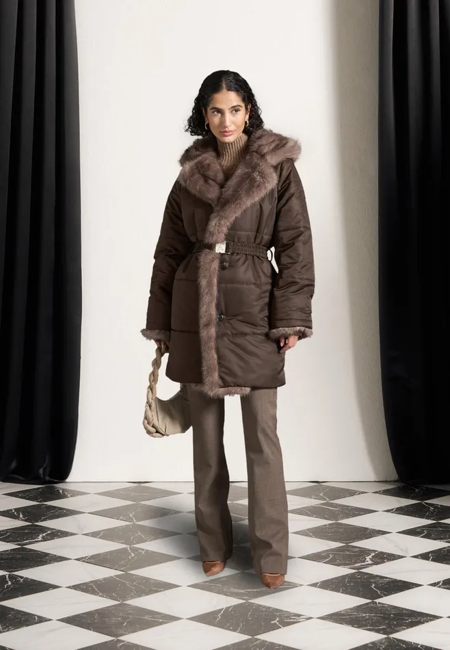 Women Manire De Voir Fur Longline Belted Coat Brown