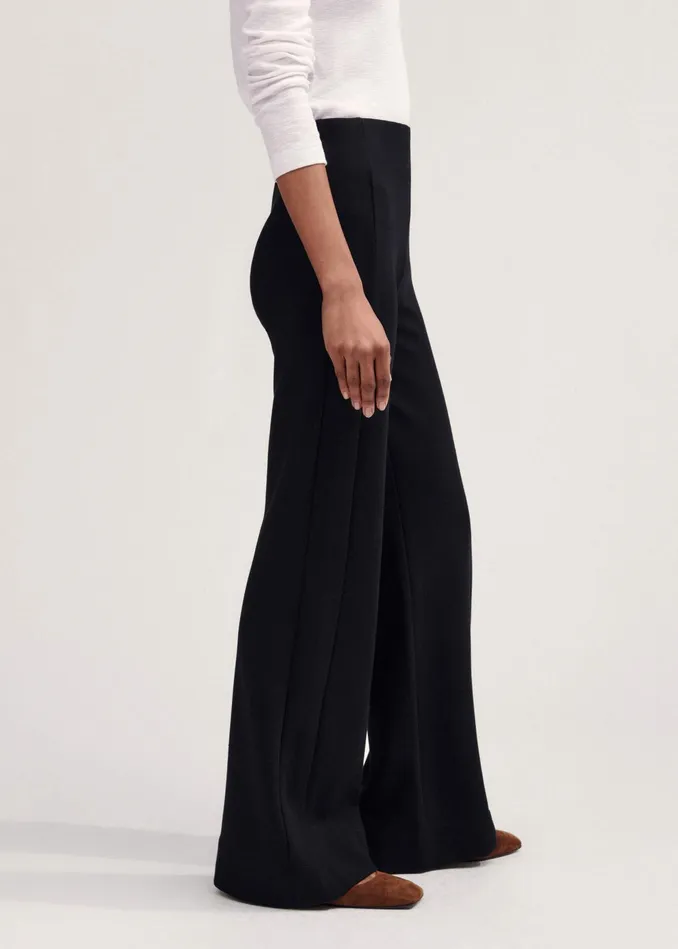 Women Regular Ultimate Stretch Travel Tailoring Pant Black MEEM