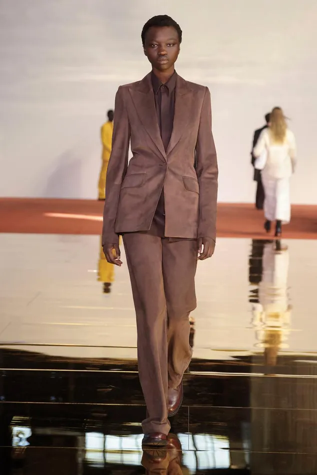 Women Suits Gabriela Hearst Leiva Blazer In Chocolate Suede