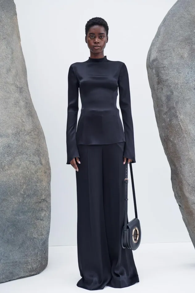 Women Tops Gabriela Hearst Delwyn Top In Black Silk Satin
