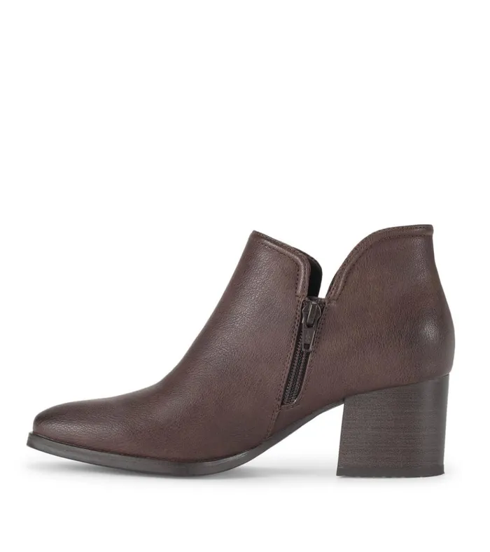 Women Tristen Ankle Bootie Dark Brown Baretraps Booties